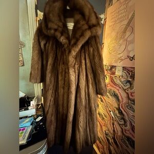 Authentic Full-Length sable Fur Coat – Size XL – Excellent Condition